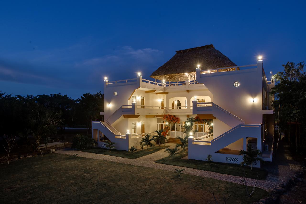 The Crimson Orchid Inn At Orchid Bay San Fernando Buitenkant foto