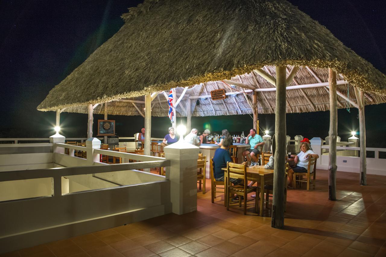The Crimson Orchid Inn At Orchid Bay San Fernando Buitenkant foto